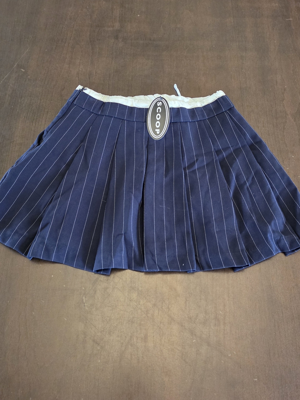 Scoop Women'sPleated Double Waistband Mini Skirt - Picture 2 of 8